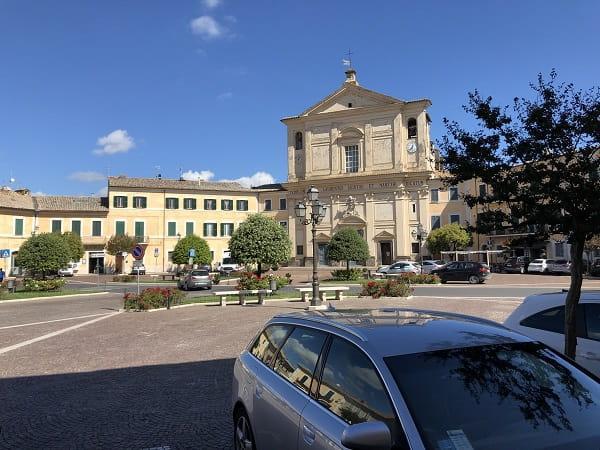 la bellissima piazza a San Lorenzo
