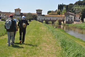 Ponte a Cappiano-Mat Ben di spalle