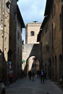 via San Matteo arco