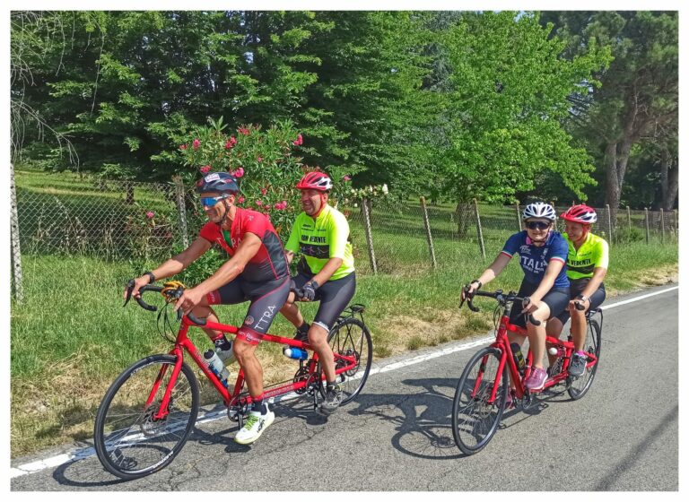 Scopri di più sull'articolo Esperienza unica di tandem a Bergamo e provincia: Ciclismo Inclusivo per Tutti