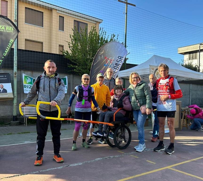 Giornata Solidale con Disabilincorsa. Foto di gruppo alla partenza.